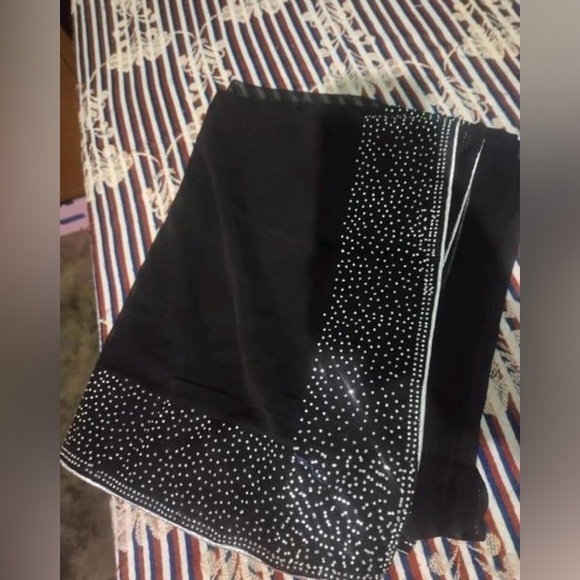 Premium Georgette Diamond Work
Stylish Party Wear Saree - Picture 3 of 12